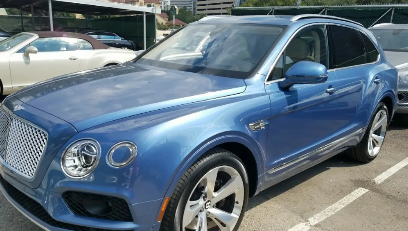 Bentley Bentayga — refinished wheels.