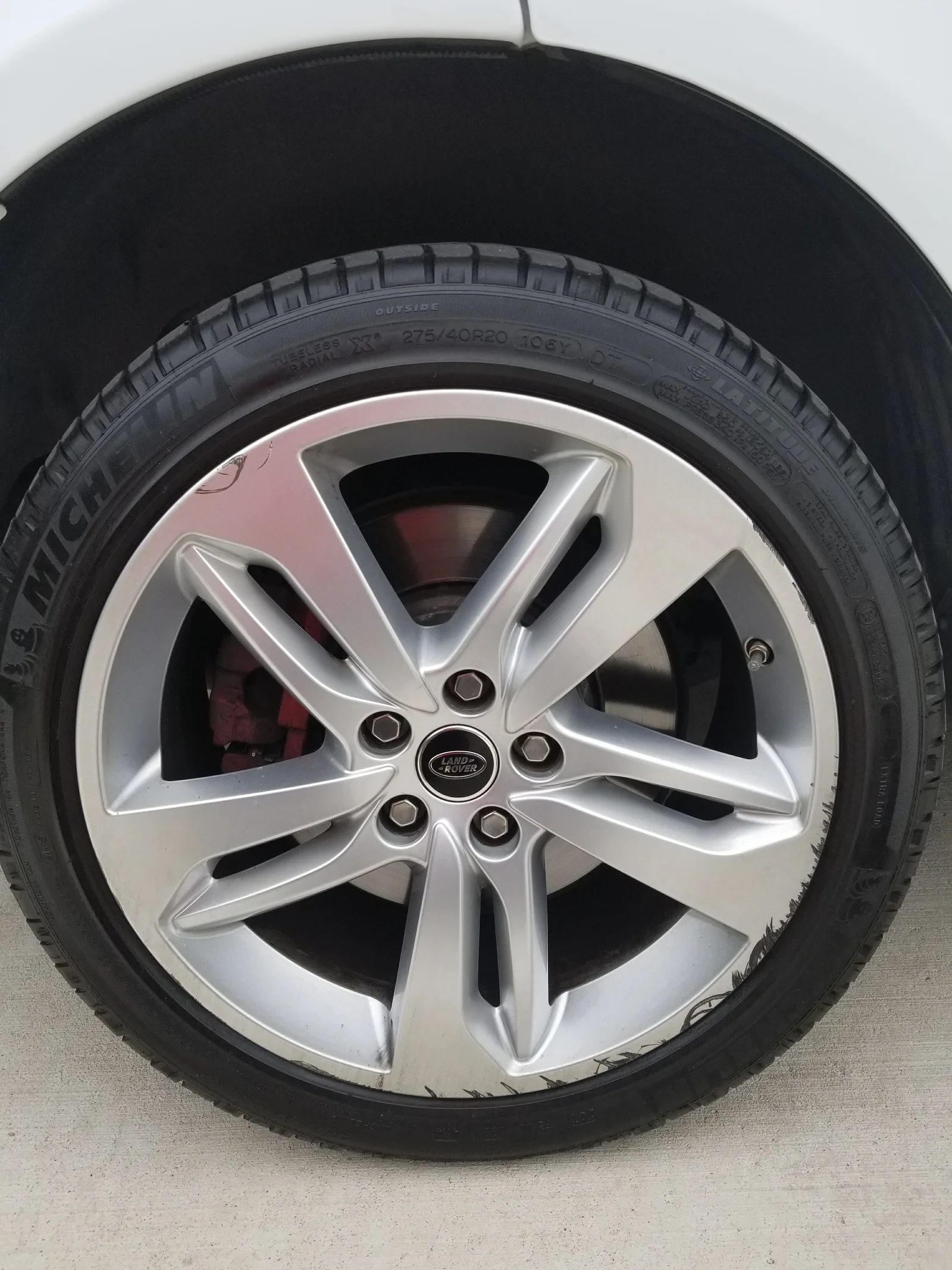 Split-spoke — red calipers.